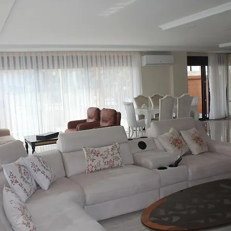 Lara Beach Luxus Villa *